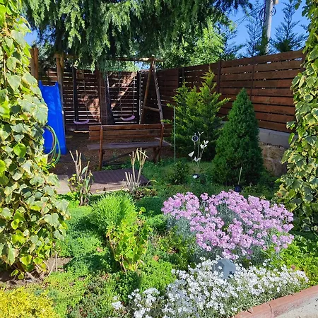 Vilă къща кедъра близо до море, планина и езеро
